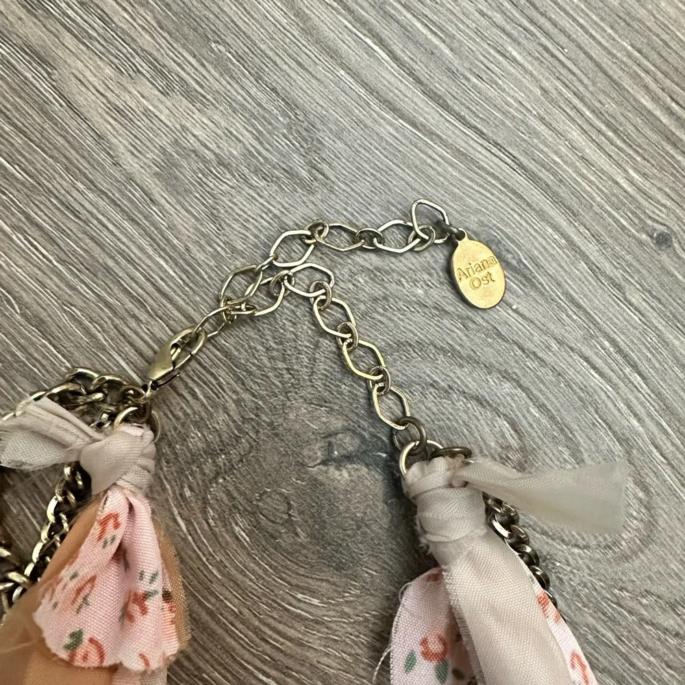 NWT Free People & Ariana Ost River Layer Necklace in Gold and Cream - Picture 12 of 12